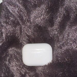 Apple White Earbud Headphones